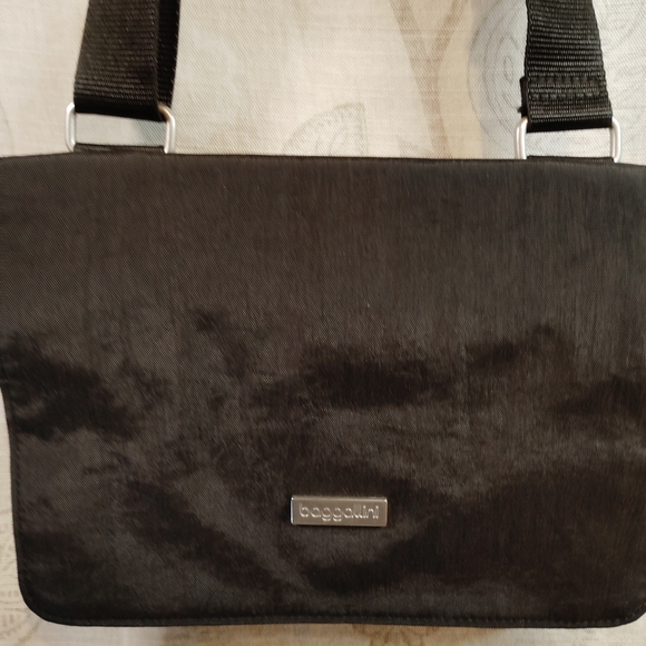 Baggallini Black Crossbody Bag - Picture 2 of 6